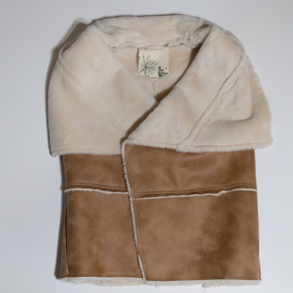 Women's En Creme faux fur vest size small - Picture 2 of 12